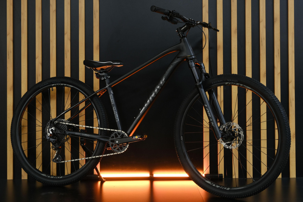 LORAK Sel 9450 SE Матовый Чёрный рама 21 (на рост 183-190)